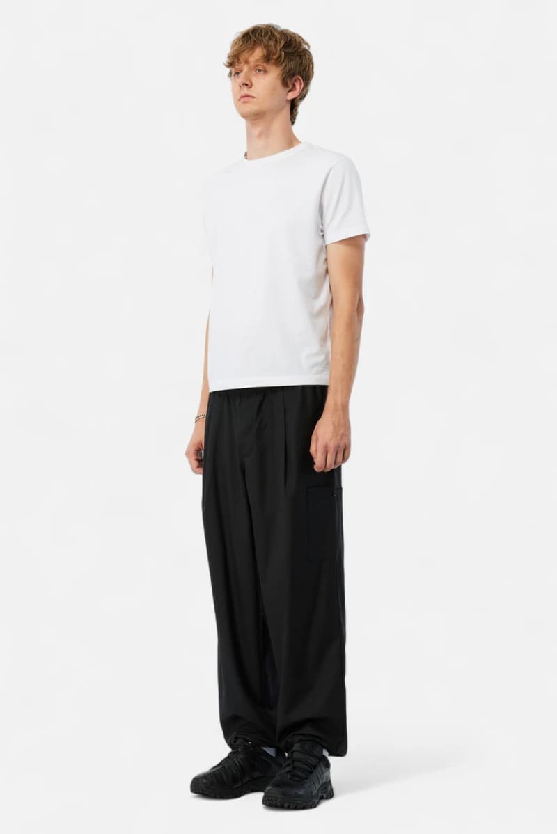 Cargo Pants Black on model