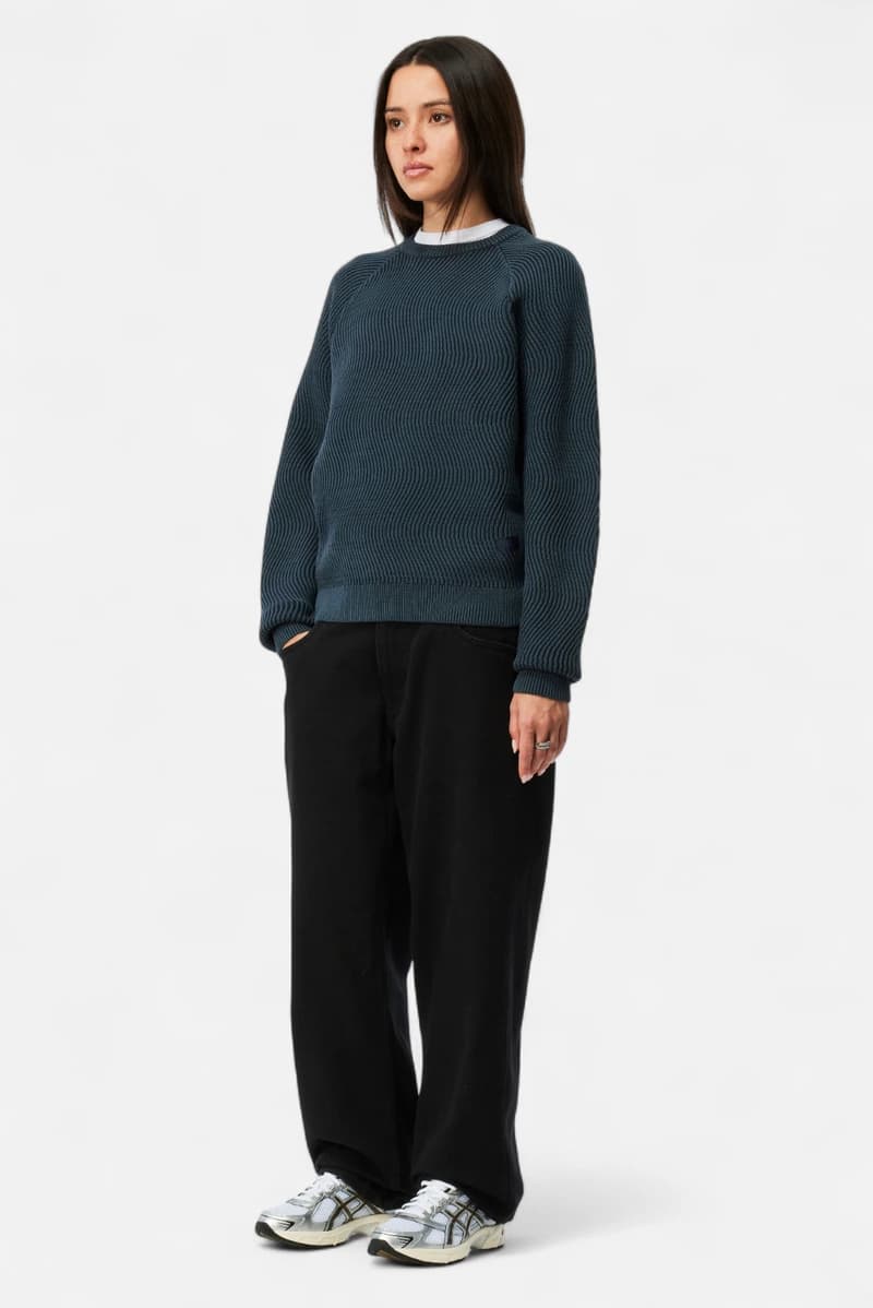 Wave Knit Navy on model